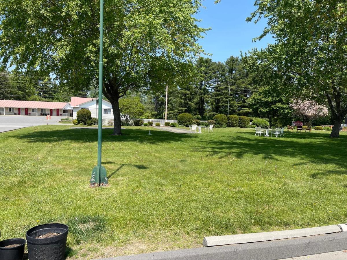 Belmont Motel Skowhegan Exterior photo