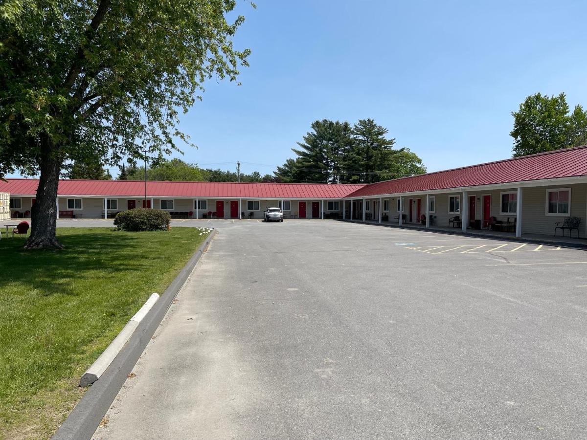 Belmont Motel Skowhegan Exterior photo