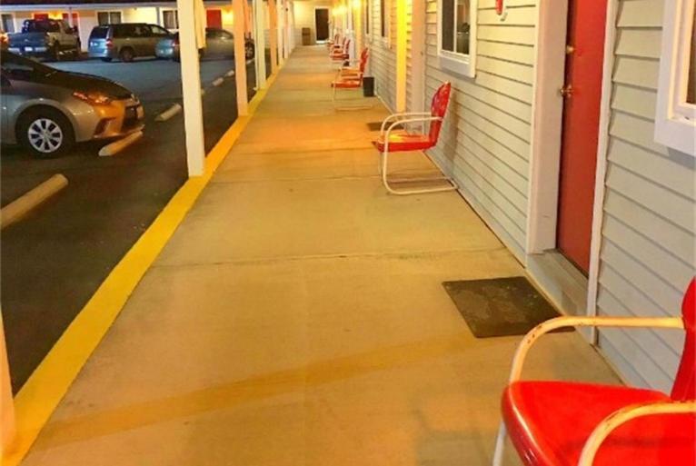 Belmont Motel Skowhegan Exterior photo